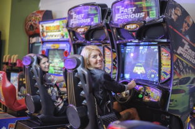 MK赛事-Faker微笑面对压力再创辉煌，faker采访痛哭